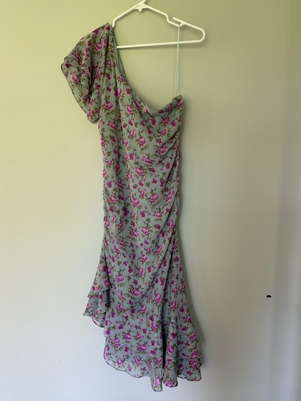 Astr One-Shoulder Floral Midi Dress Blue/Green with Pink Roses